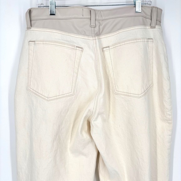 Abercrombie & Fitch 90s Straight High Rise Curve Love Jeans Sz 33 Faux Leather - Picture 9 of 13